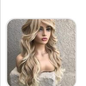 Gorgeous brand new wig  never worn great discount